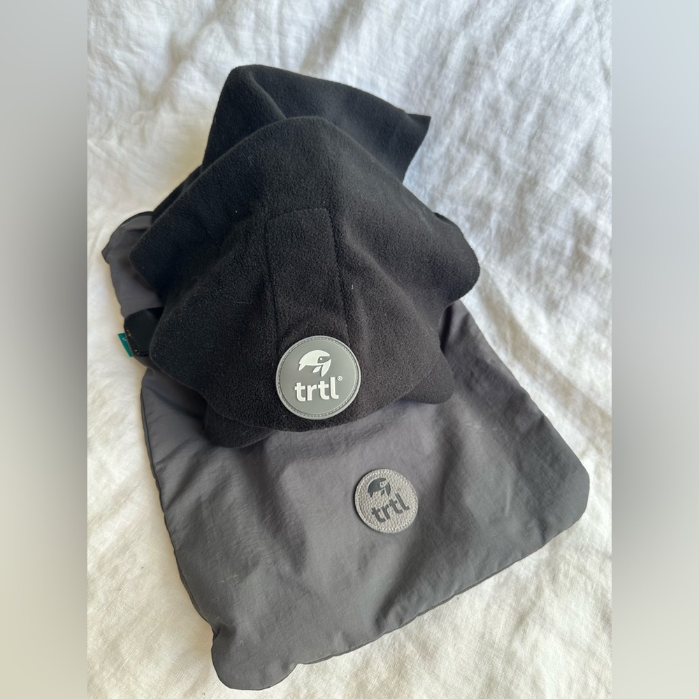 Trtl Black Travel Pillow